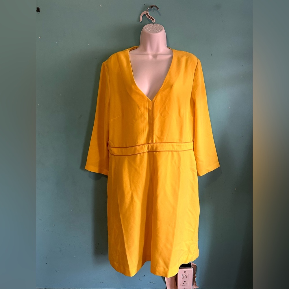 Yellow long sleeve dress. Great for work/casual event. Tags. Size 14